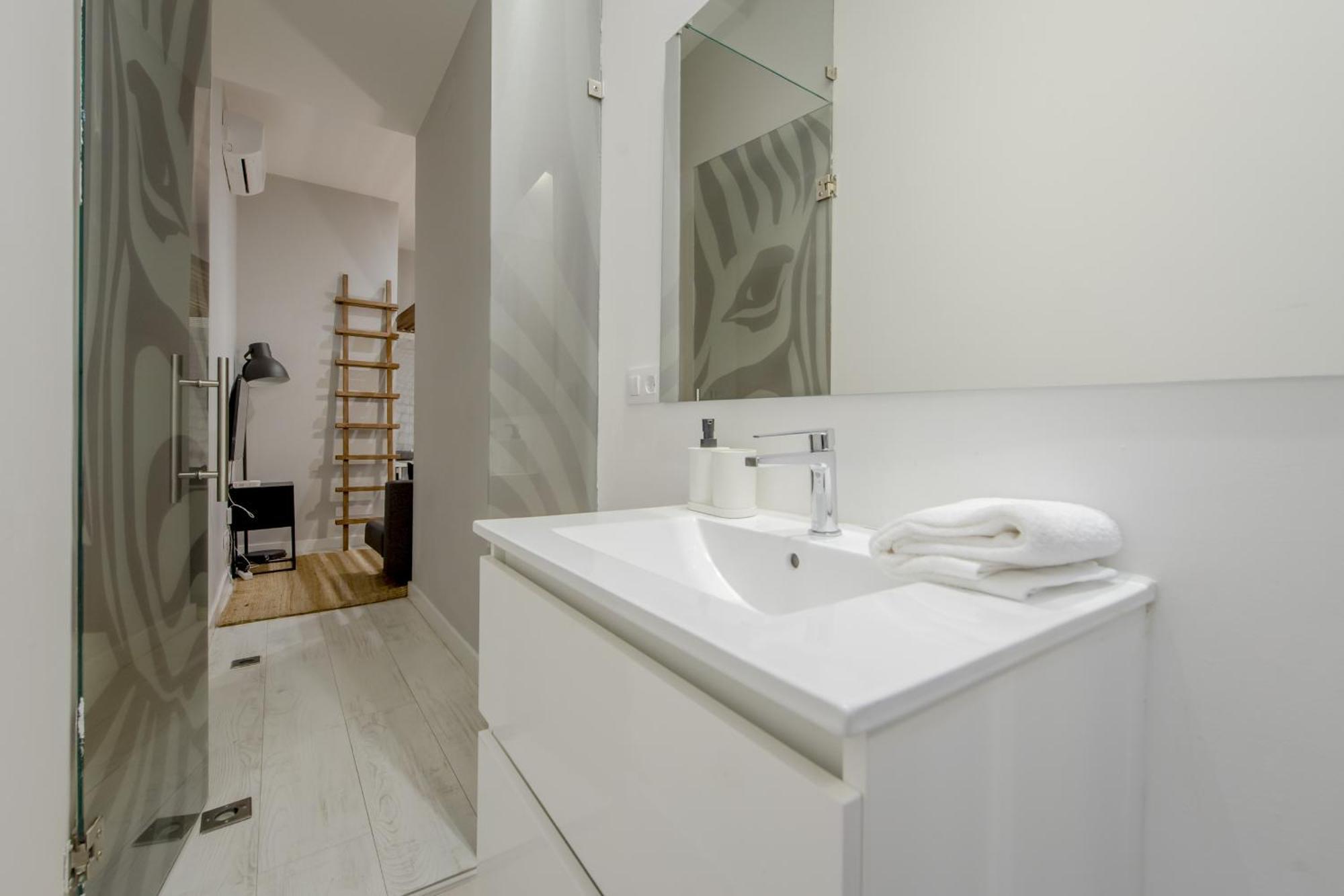 Apt Con Estilo - 5Pax En Zona Tirso-Centro E1 Мадрид Экстерьер фото